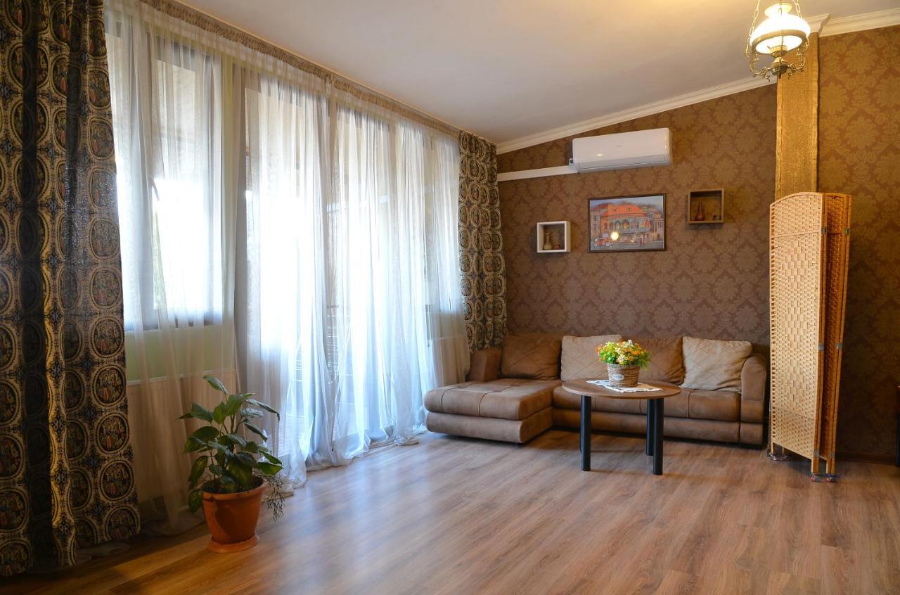 Natia'S Apartment On Dadiani St. Τυφλίδα Εξωτερικό φωτογραφία
