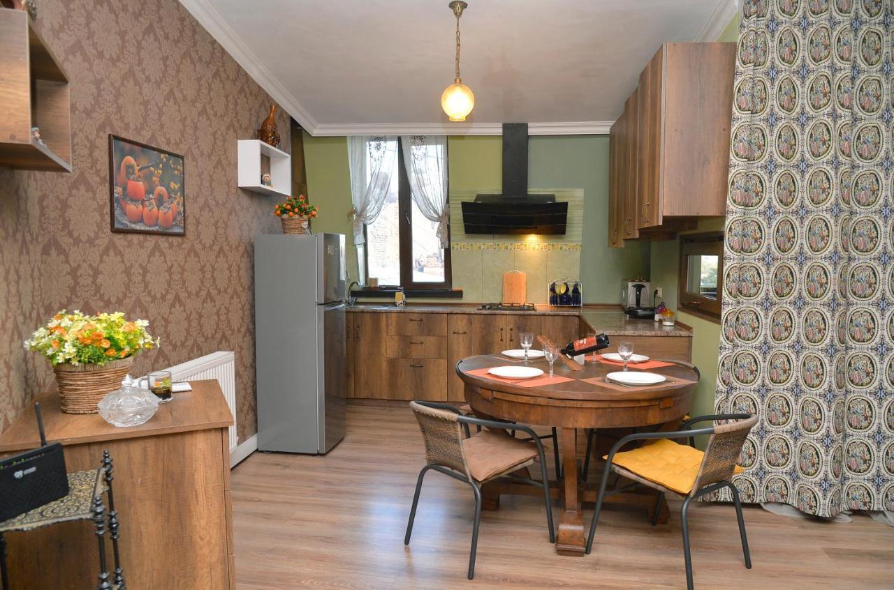 Natia'S Apartment On Dadiani St. Τυφλίδα Εξωτερικό φωτογραφία